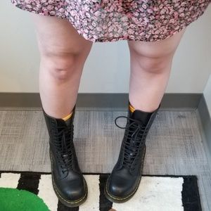 14 eyelet Dr. Martens boots